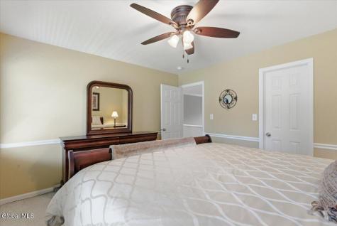 48 Egmont Court Delmar NY 12054