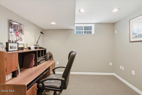 48 Egmont Court Delmar NY 12054