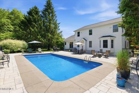 48 Egmont Court Delmar NY 12054