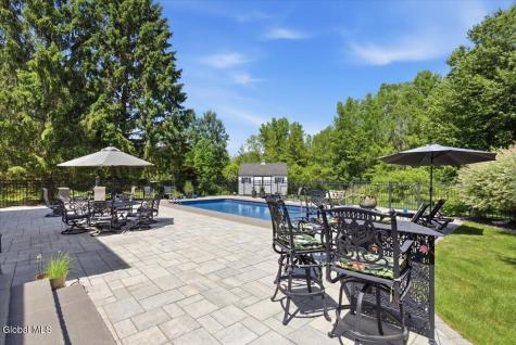 48 Egmont Court Delmar NY 12054