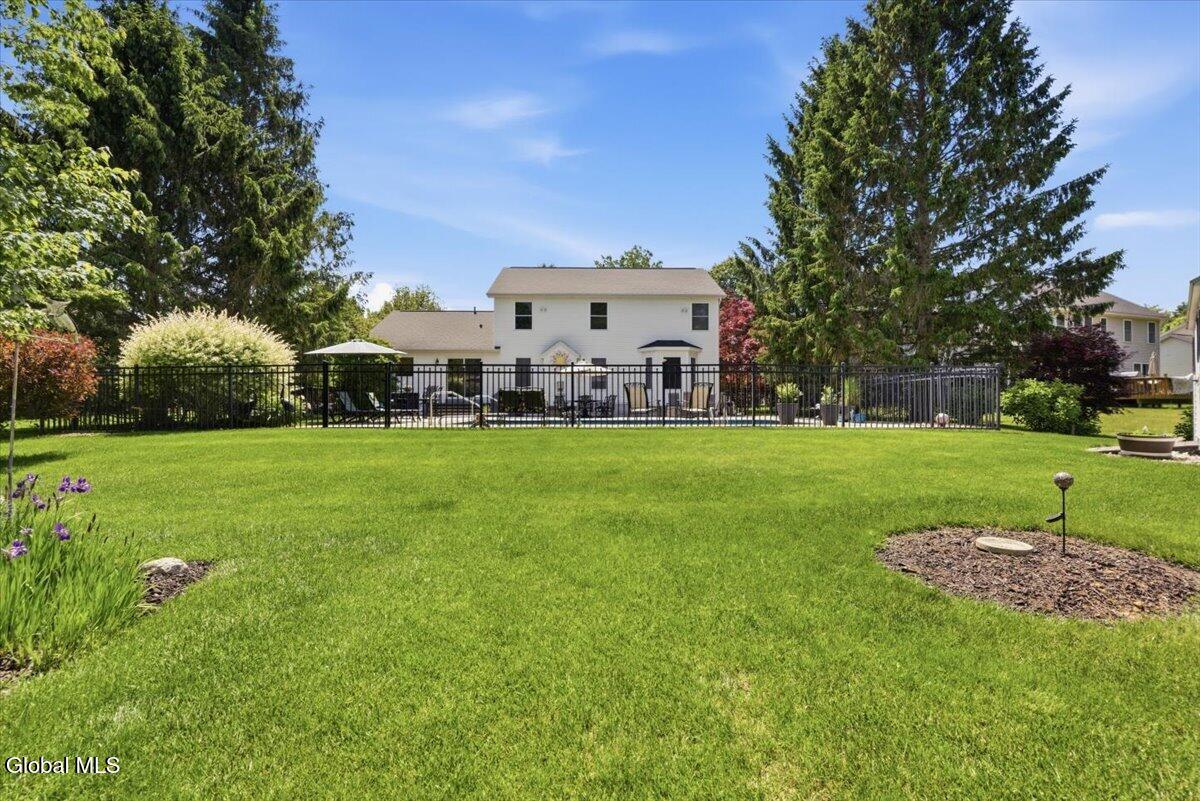 48 Egmont Court Delmar NY 12054