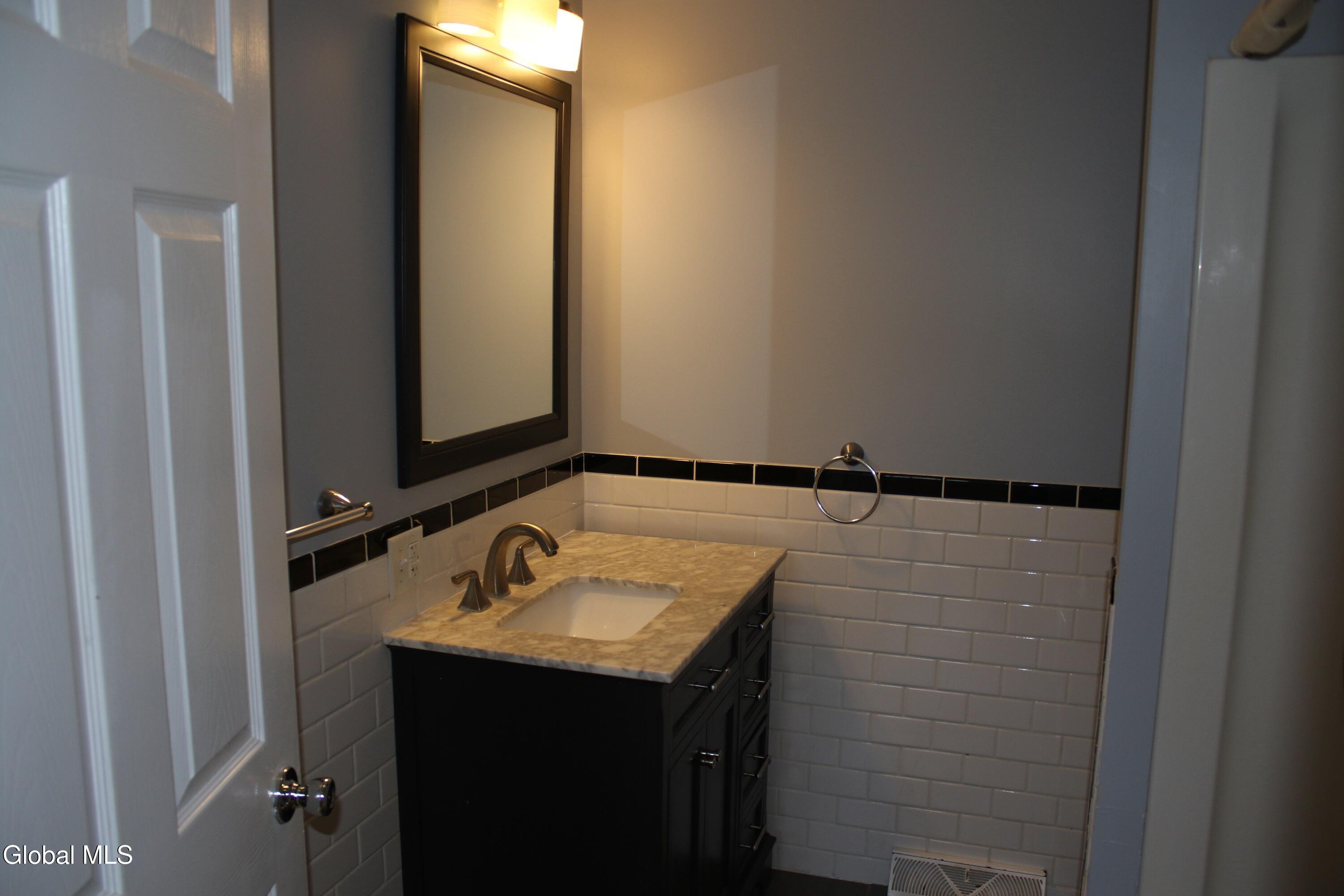 464 Grooms Road Clifton Park NY 12065