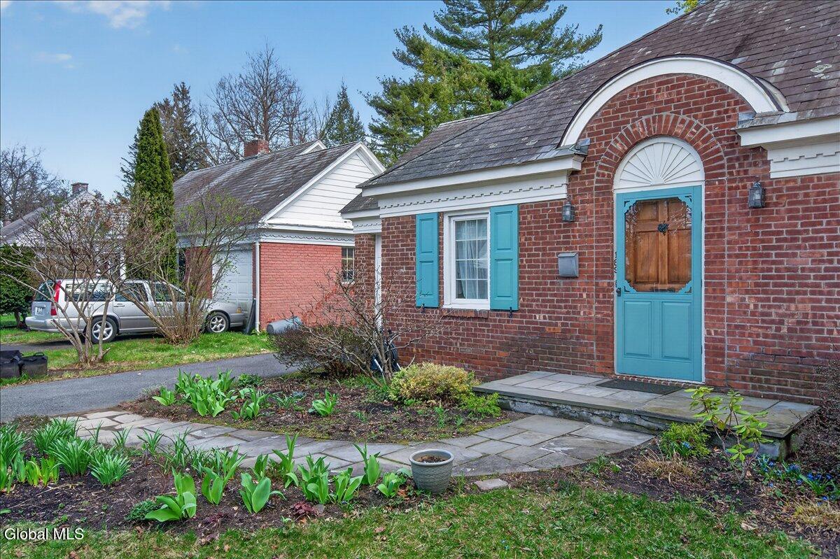 189 Milner Avenue Albany NY 12208