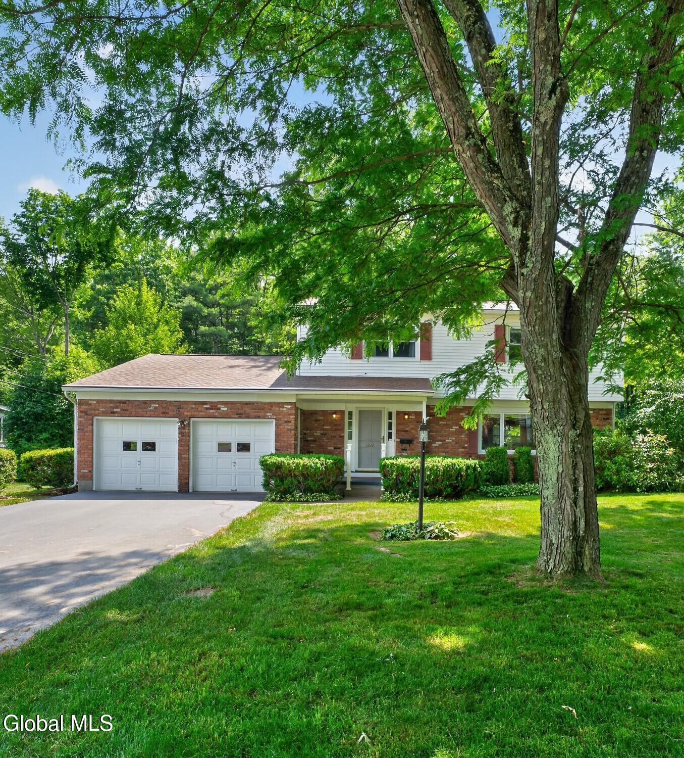 1222 Hempstead Road Niskayuna NY 12309