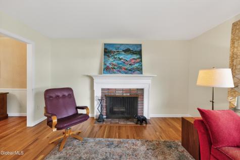 1222 Hempstead Road Niskayuna NY 12309