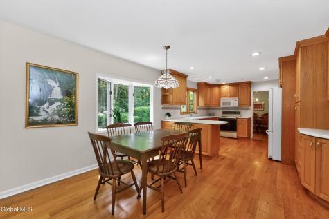 1222 Hempstead Road Niskayuna NY 12309