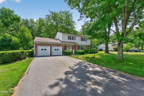 1222 Hempstead Road Niskayuna NY 12309