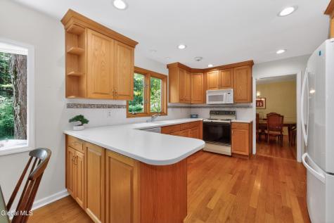 1222 Hempstead Road Niskayuna NY 12309
