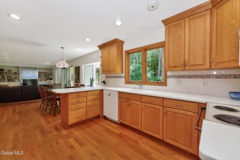 1222 Hempstead Road Niskayuna NY 12309