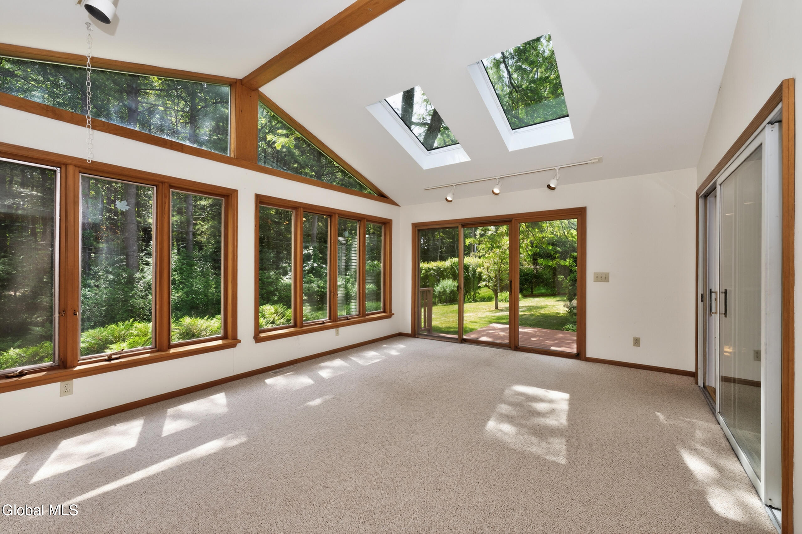 1222 Hempstead Road Niskayuna NY 12309