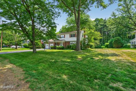 1222 Hempstead Road Niskayuna NY 12309