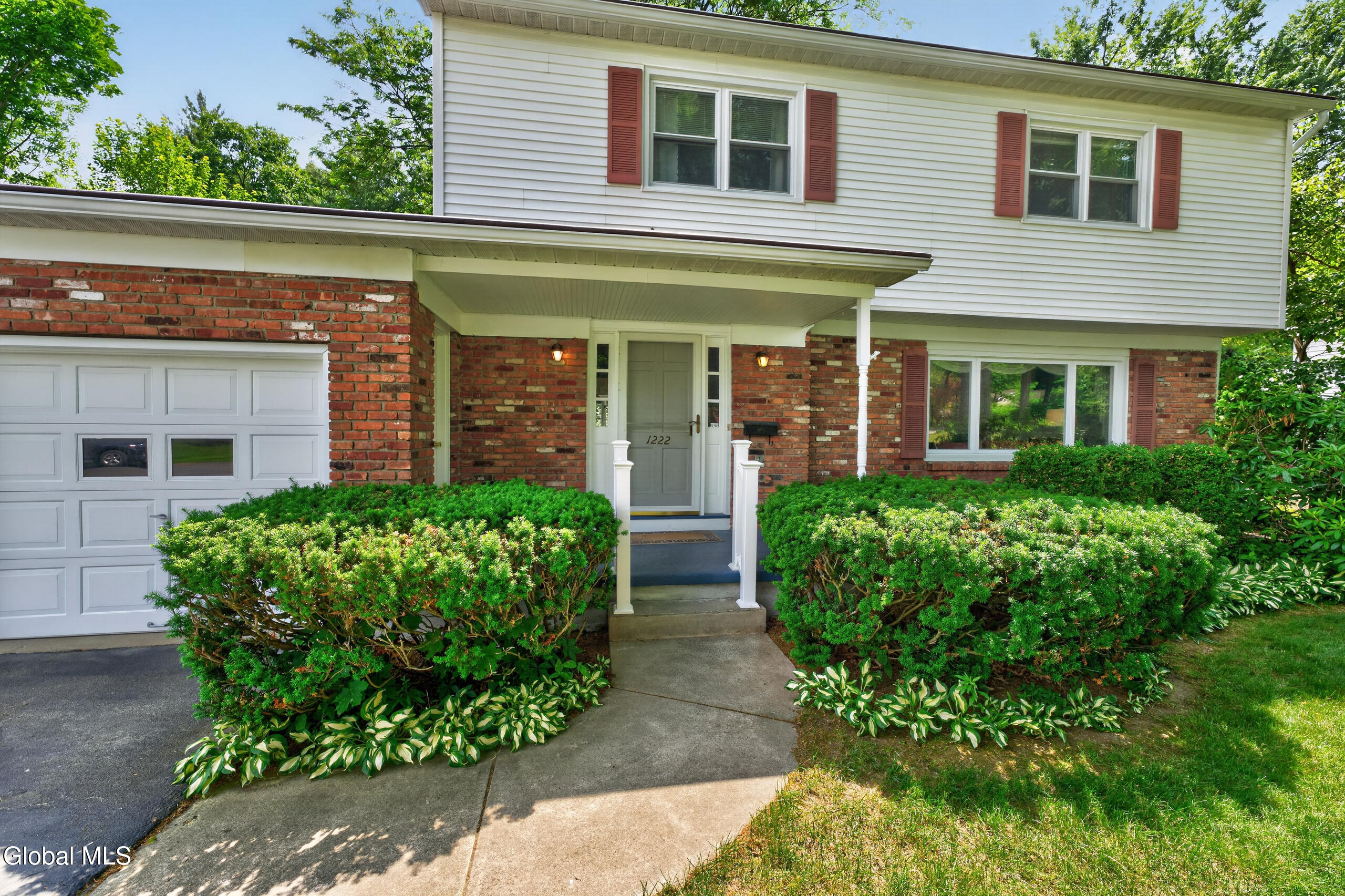 1222 Hempstead Road Niskayuna NY 12309