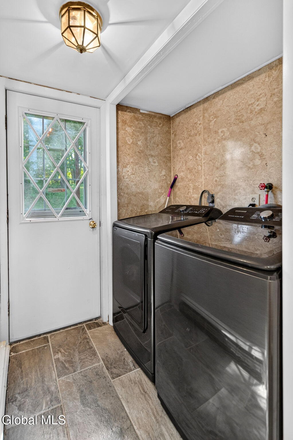 9 Valente Drive Wynantskill NY 12198