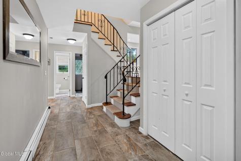 9 Valente Drive Wynantskill NY 12198