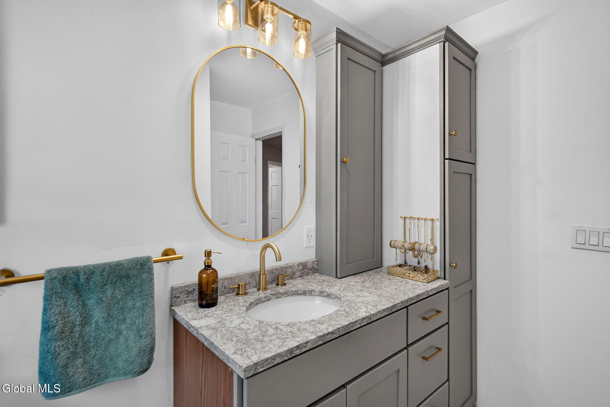 9 Valente Drive Wynantskill NY 12198