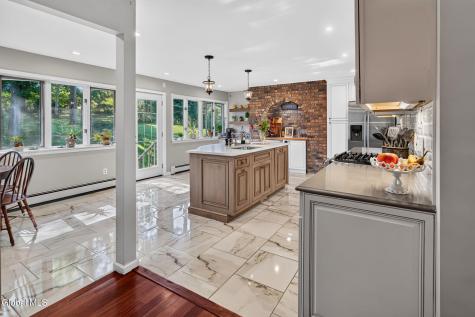 9 Valente Drive Wynantskill NY 12198