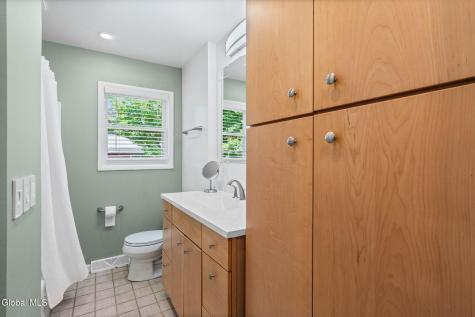 25 Edgecomb Street Albany NY 12209