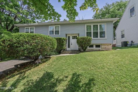 25 Edgecomb Street Albany NY 12209