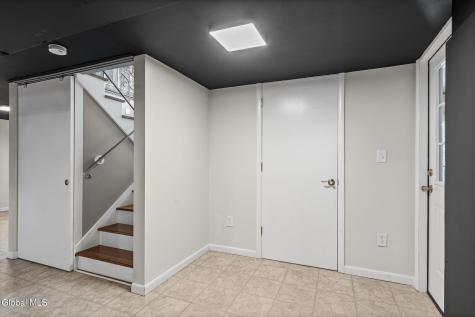 25 Edgecomb Street Albany NY 12209