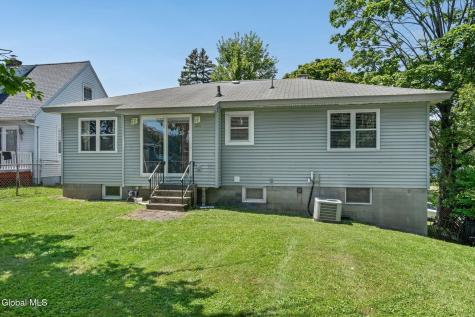 25 Edgecomb Street Albany NY 12209