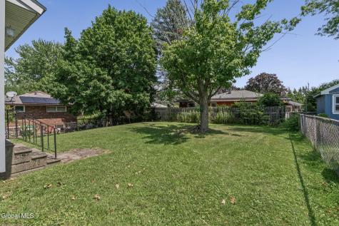 25 Edgecomb Street Albany NY 12209