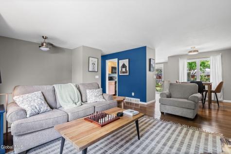 25 Edgecomb Street Albany NY 12209