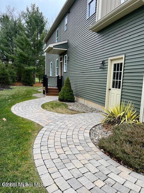 33 Wetherby Court Cohoes NY 12047