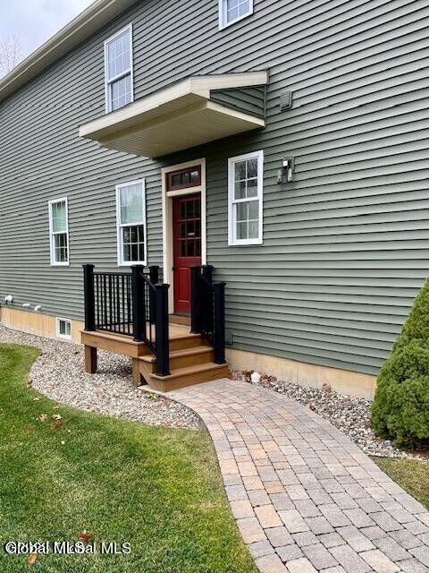 33 Wetherby Court Cohoes NY 12047