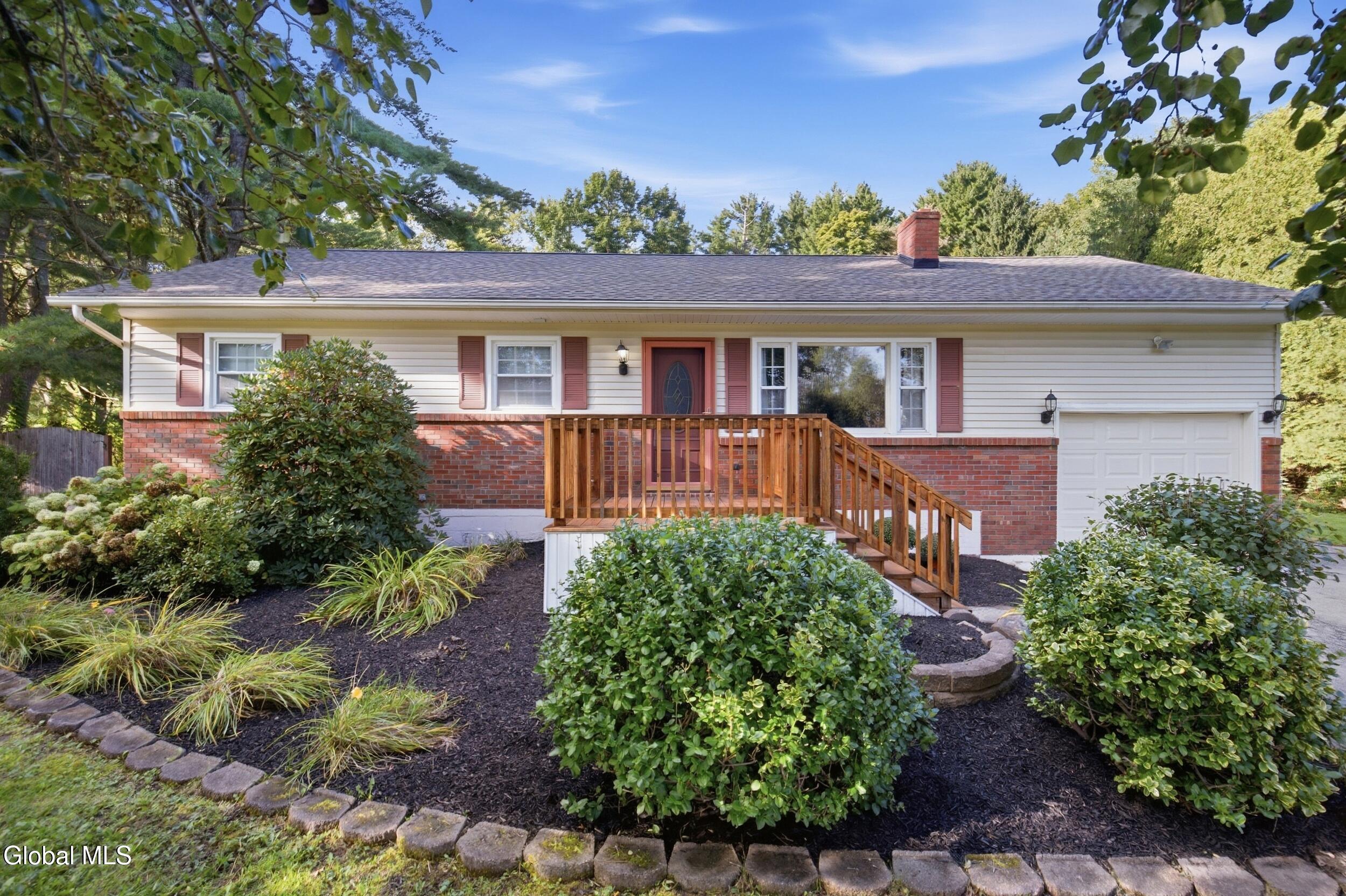 Burnt Hills NY, 7 Davids Lane