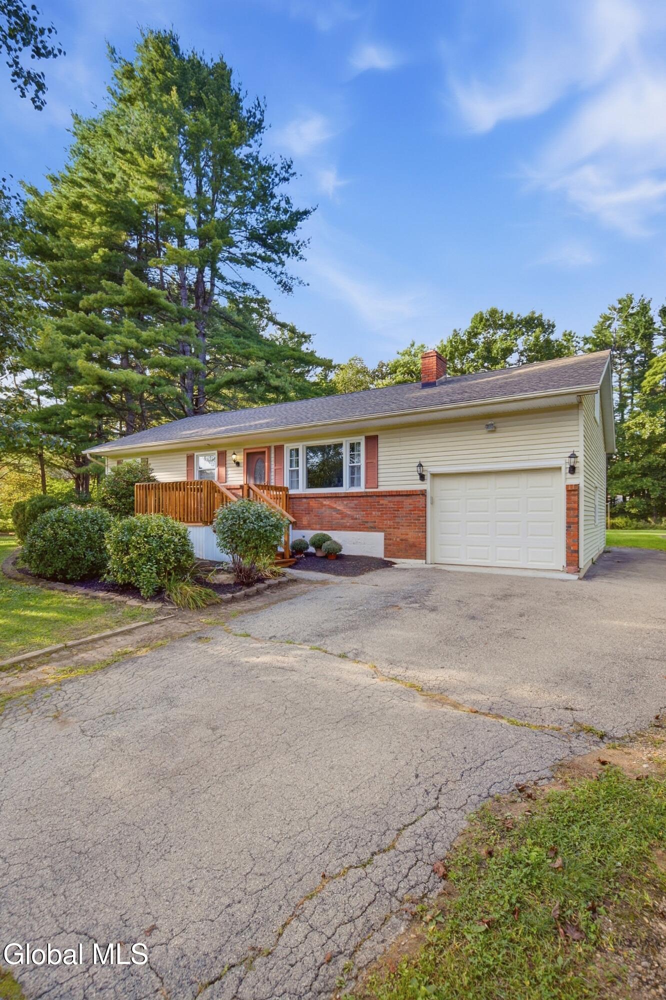 7 Davids Lane Burnt Hills NY 12027