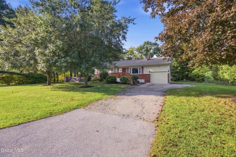 7 Davids Lane Burnt Hills NY 12027