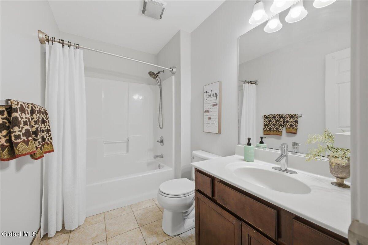 19 Woodlake Drive Saratoga Springs NY 12866