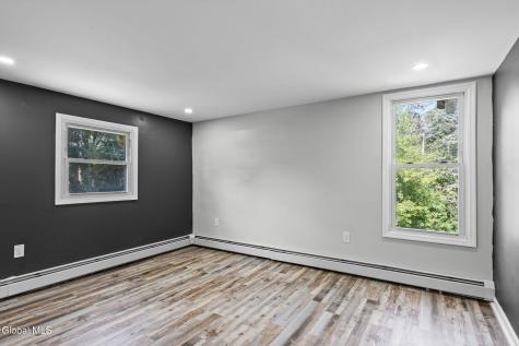 44 Onderdonk Road Schenectady NY 12302
