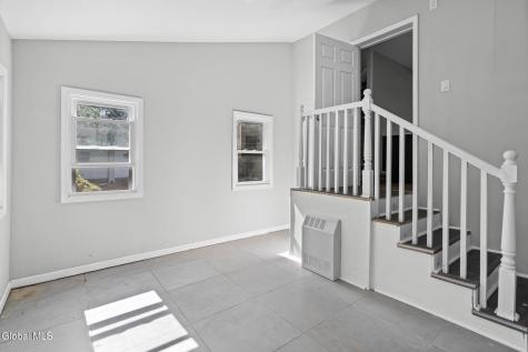 44 Onderdonk Road Schenectady NY 12302