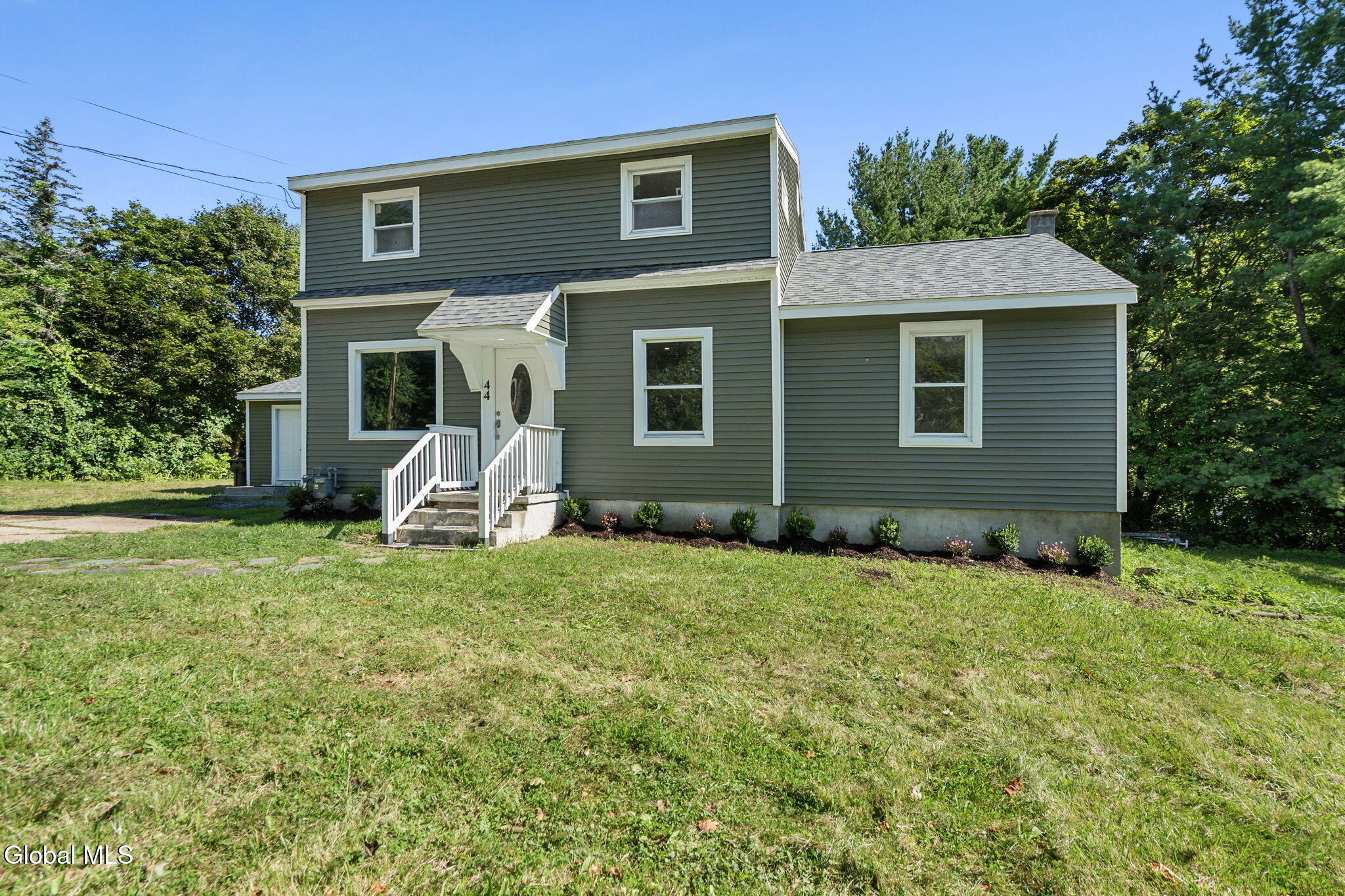 44 Onderdonk Road Schenectady NY 12302