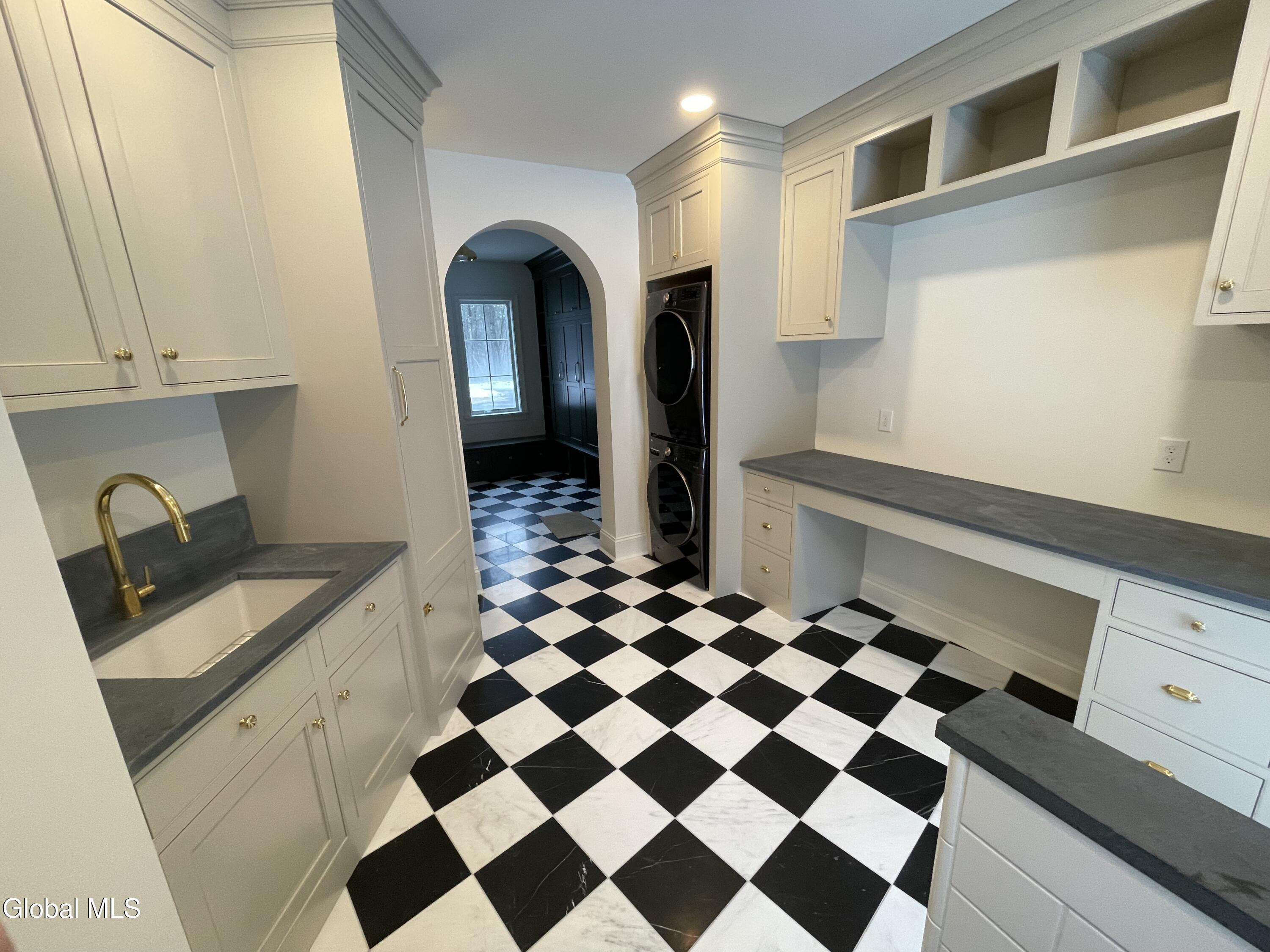 48 Cannon Royal Drive Saratoga Springs NY 12866