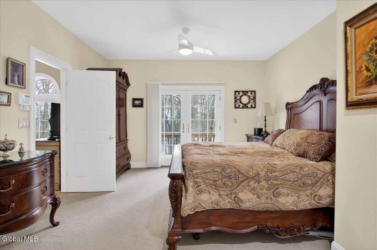 108 Woods Lane Colonie NY 12204