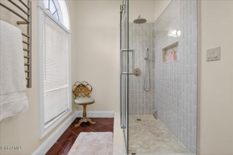 108 Woods Lane Colonie NY 12204