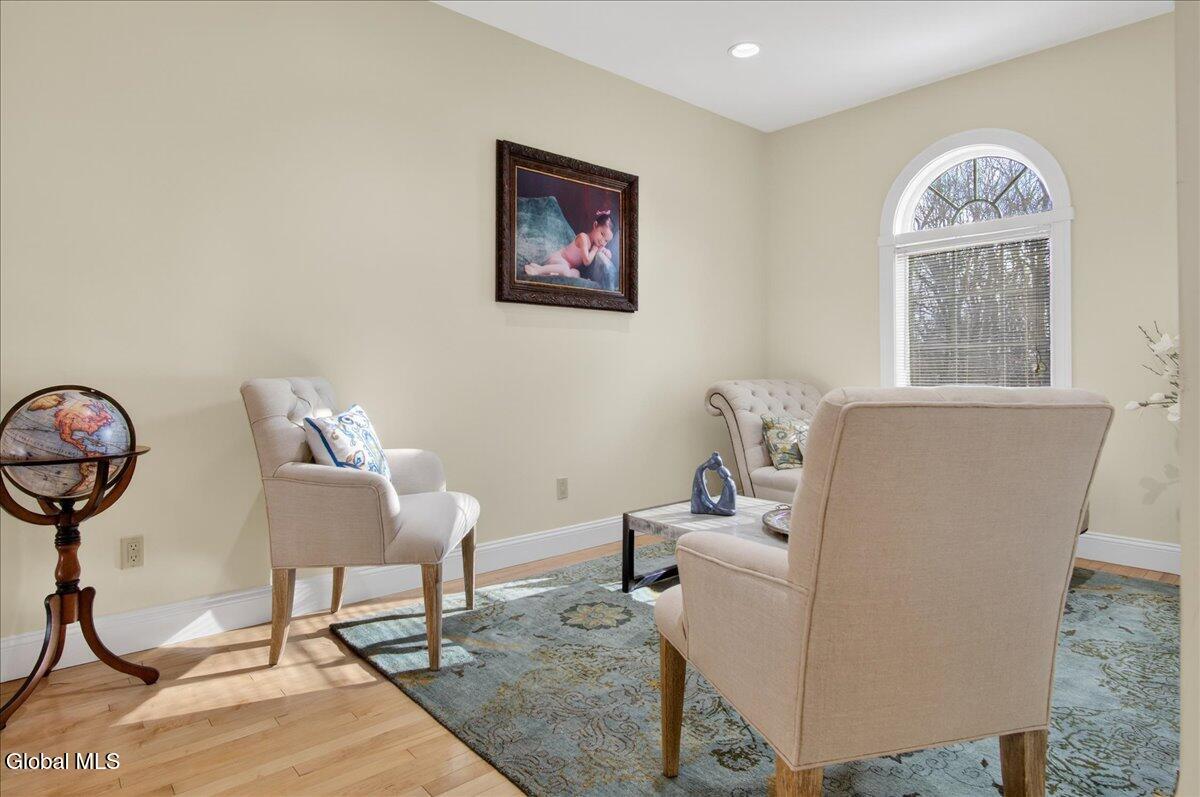 108 Woods Lane Colonie NY 12204