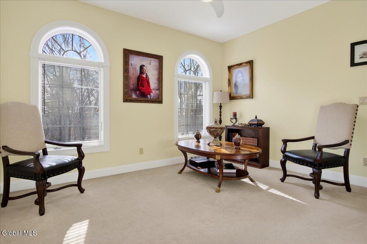 108 Woods Lane Colonie NY 12204