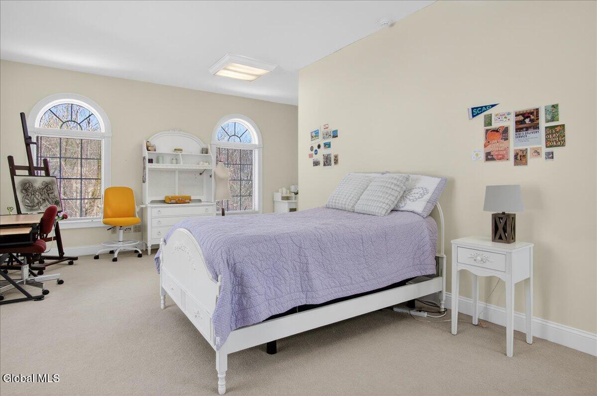 108 Woods Lane Colonie NY 12204