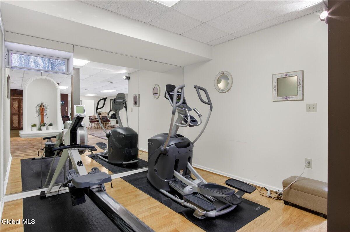 108 Woods Lane Colonie NY 12204