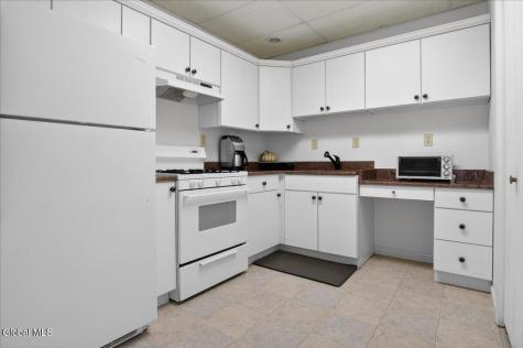 108 Woods Lane Colonie NY 12204