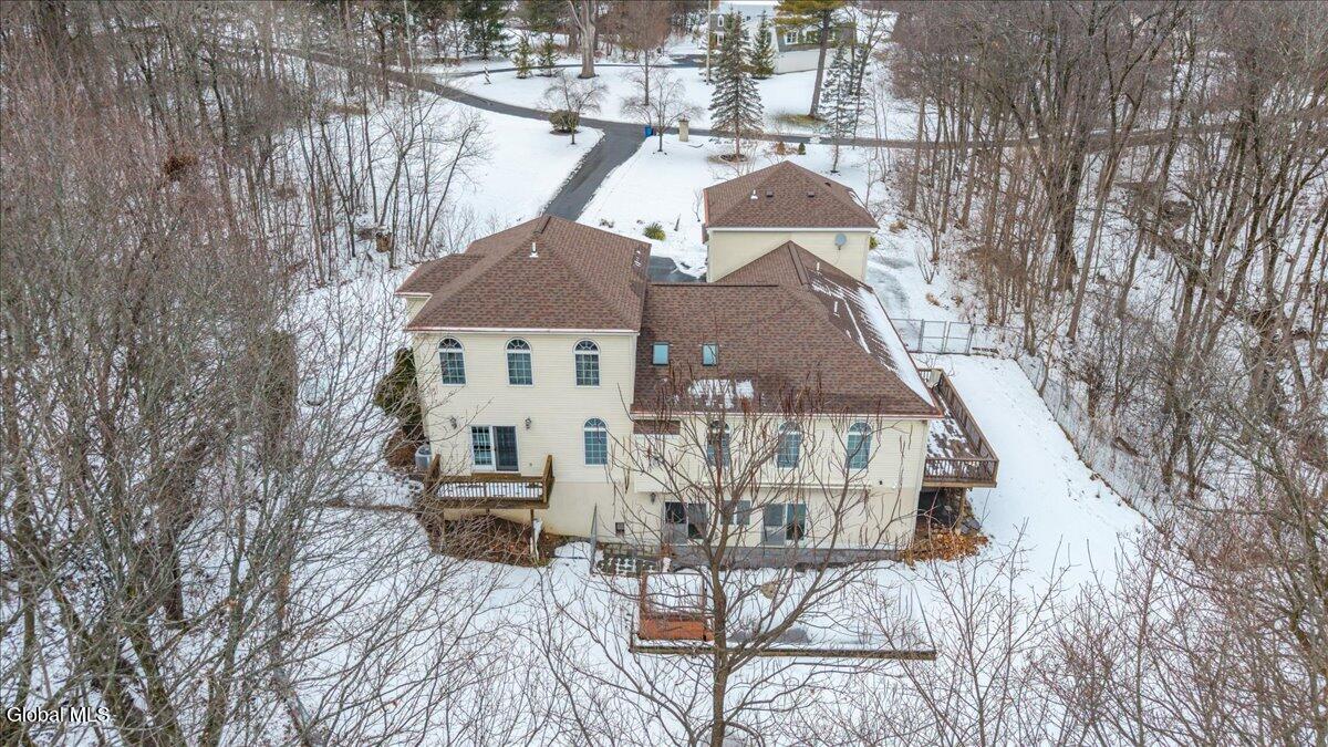108 Woods Lane Colonie NY 12204