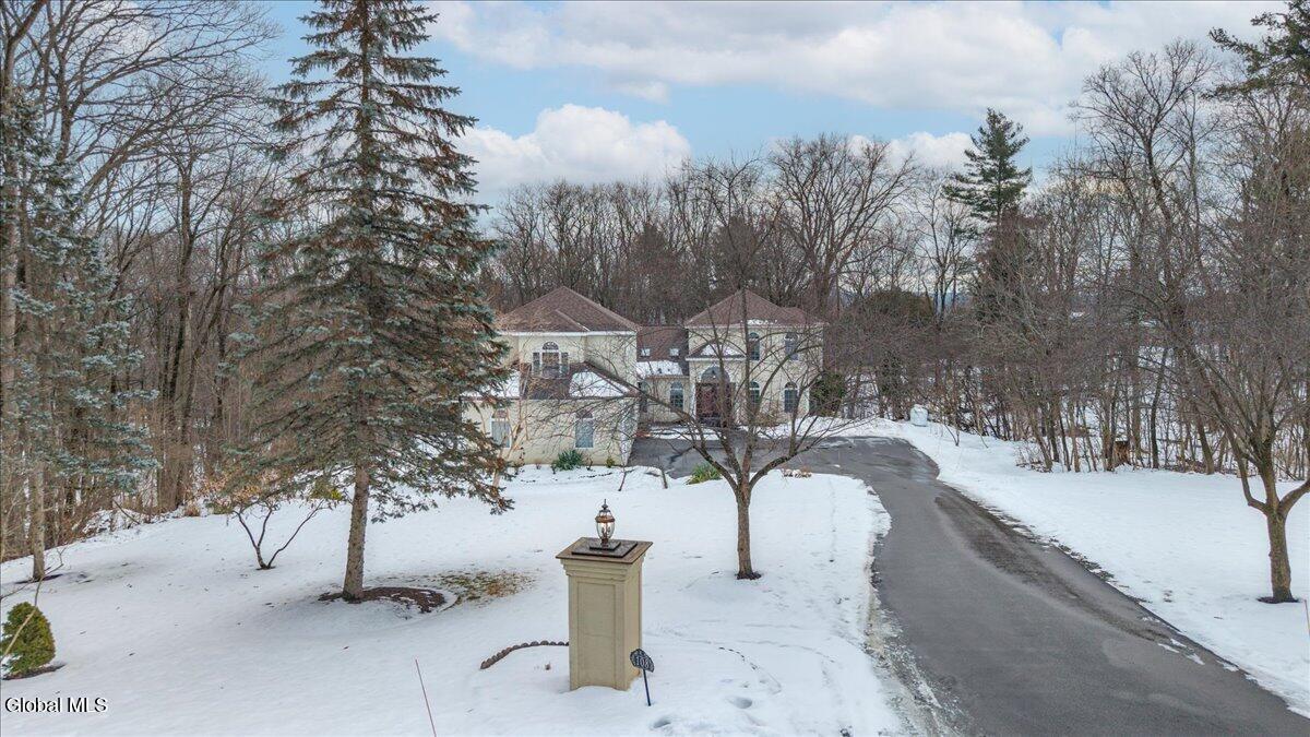 108 Woods Lane Colonie NY 12204