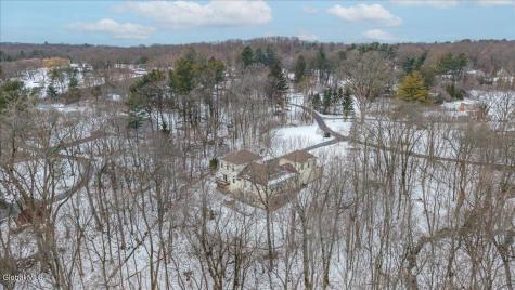 108 Woods Lane Colonie NY 12204