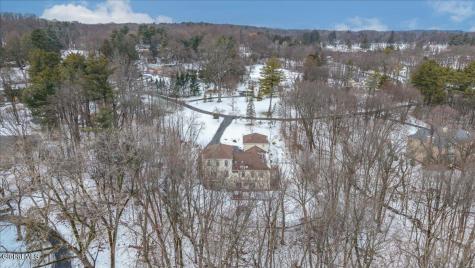 108 Woods Lane Colonie NY 12204