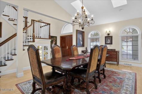 108 Woods Lane Colonie NY 12204