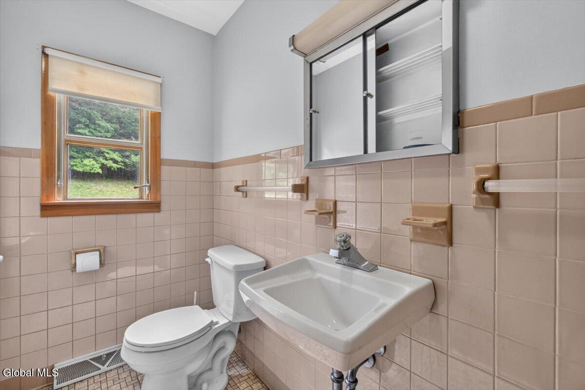 583 N Creek Road Greenfield NY 12833