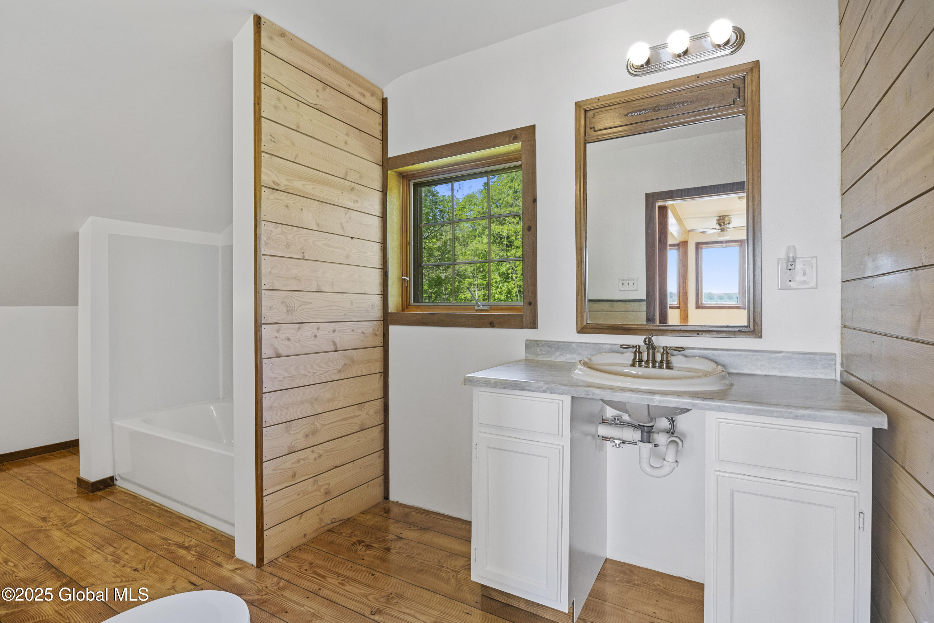 89 Captains Cove Crown Point NY 12928